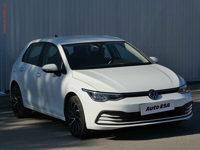 Volkswagen Golf (2021) 1.0 TSi, ČR, DSG, LED, park. - fotografie inzerátu