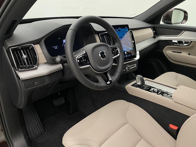 Volvo XC90 (2026) B5 AWD AUT CORE 7míst - fotka 26 z 56