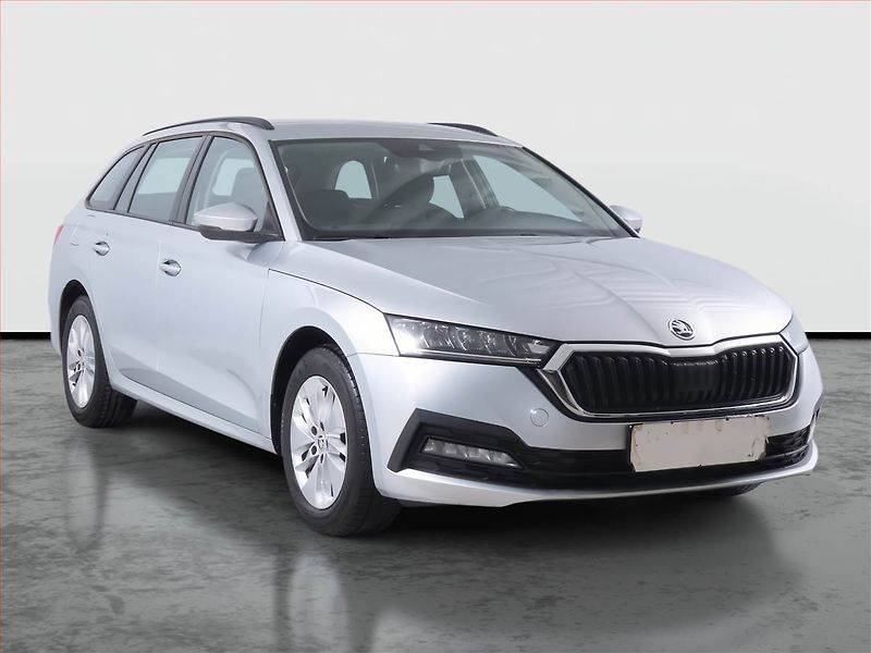 Škoda Octavia (2022) Ambition 2.0 TDI, ČR,1.maj - fotografie inzerátu