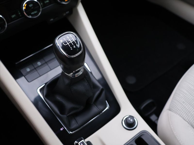 Škoda Yeti 2.0 TDI 81kW Aut.Klima Tažné - fotka 25 z 27
