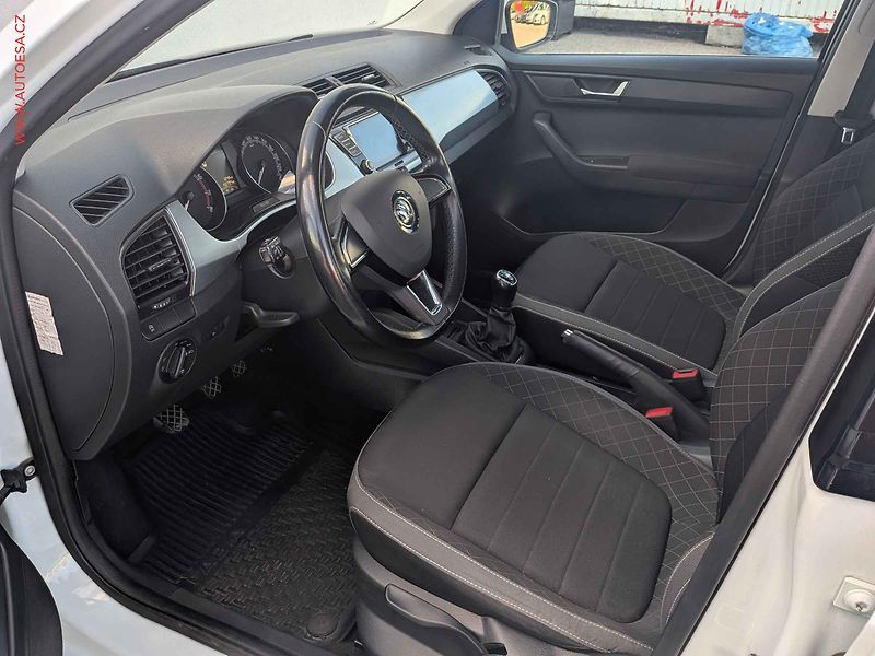Škoda Fabia (2018) 1.0 TSI, ČR, Ambition - fotka 9 z 15