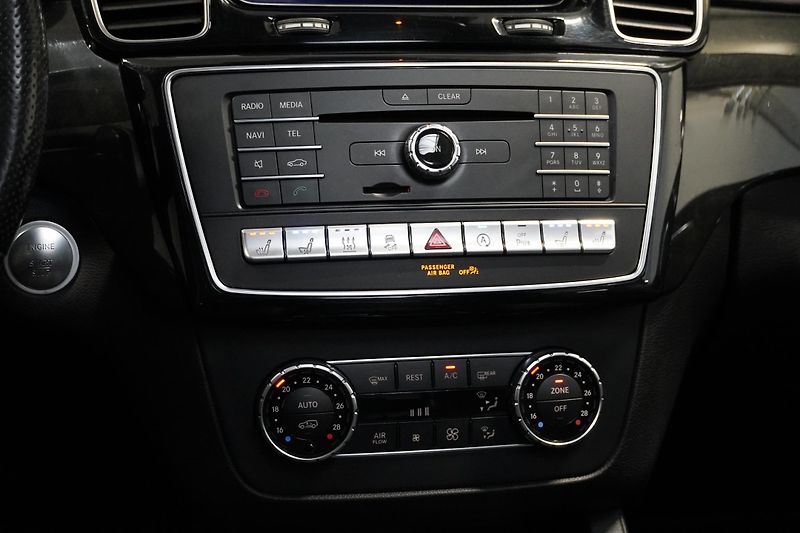 Mercedes-Benz GLS 350dAMG,ČR,NZ.TOP,TAŽNÉ,VZDUCH - fotka 28 z 35