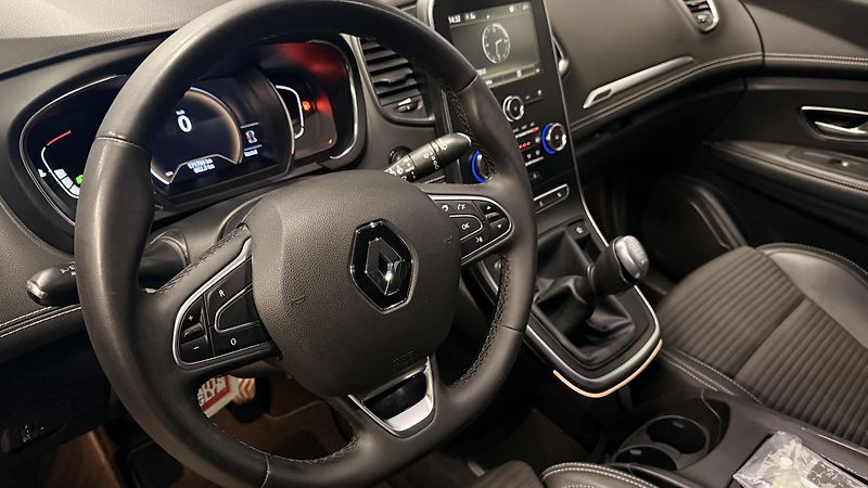 Renault Grand Scénic (2020) TCe,140PS,REZERVOVÁNO - fotka 22 z 45