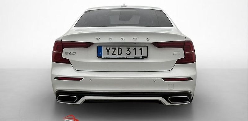Volvo S60 Recharge T8 AWD R Kam Pano Taž - fotka 6 z 33
