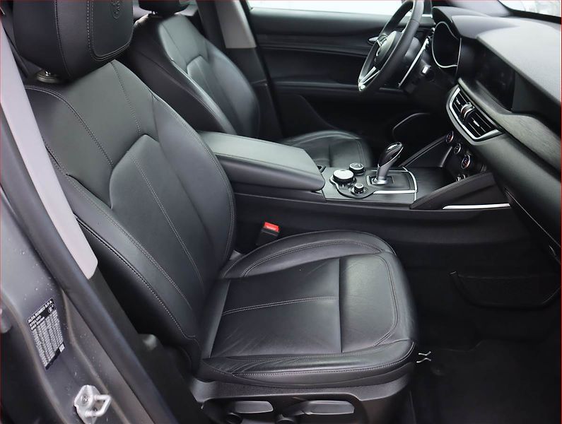 Alfa Romeo Stelvio (2018) 2.2 Diesel, Automat, Kůže - fotka 9 z 20