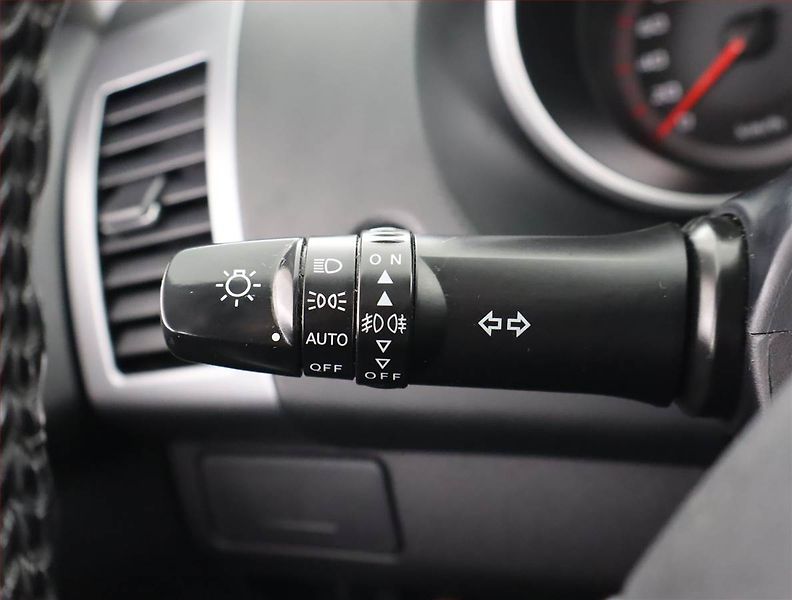 Mitsubishi Outlander (2009) 2.4 MIVEC, LPG, Tempomat - fotka 17 z 19