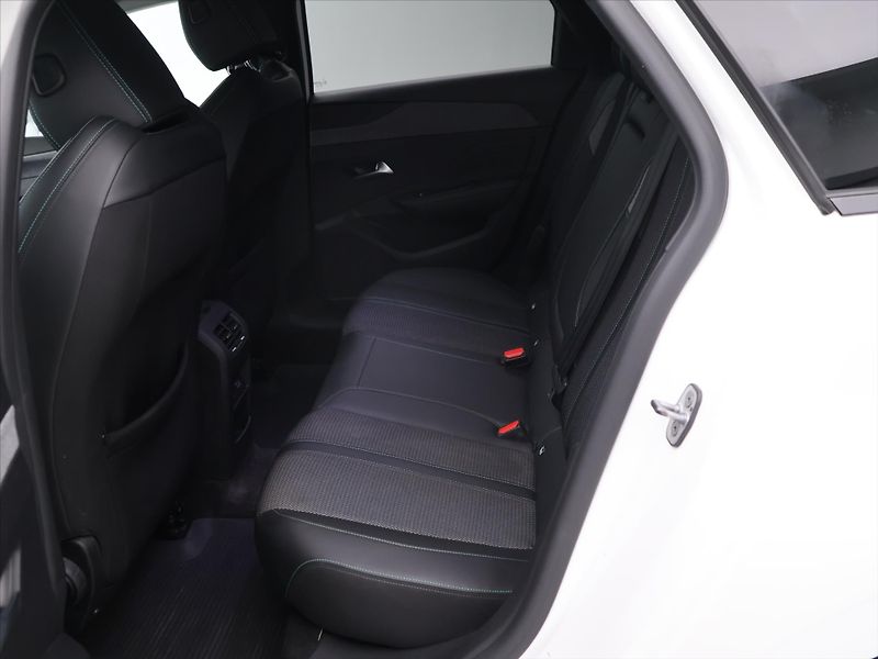 Peugeot 308 1,2 PT 96kW Allure 1.Maj. DPH - fotka 13 z 25