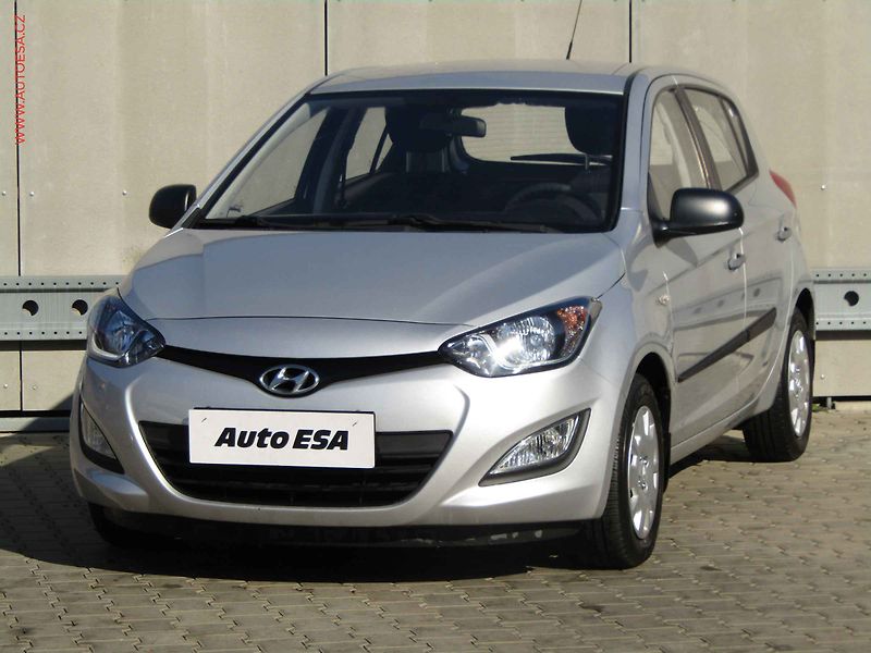 Hyundai i20 (2013) 1.2i, ČR, Klima - fotka 3 z 18