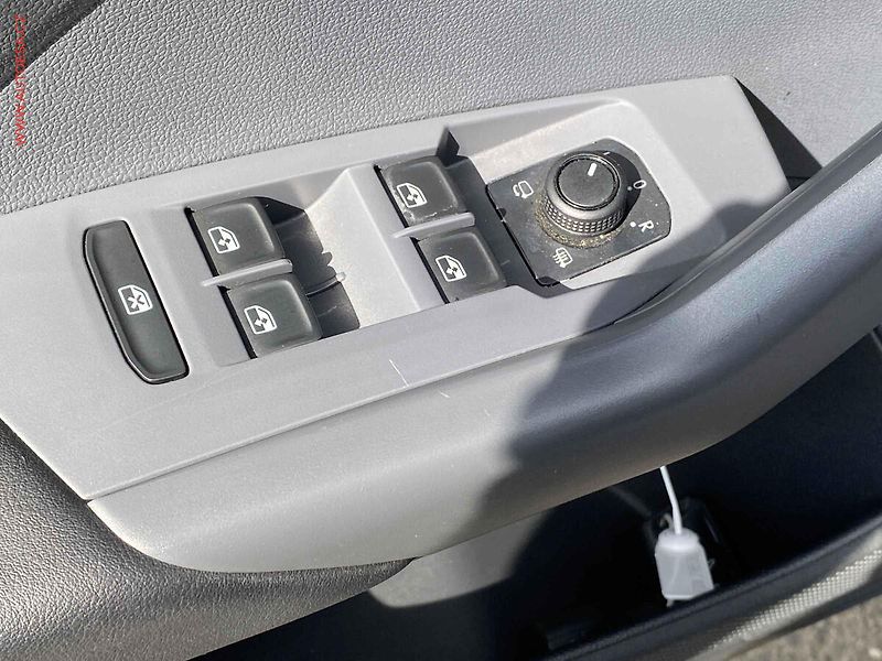 Volkswagen T-Cross (2019) 1.0 TSi, 1.maj,ČR, DSG - fotka 11 z 18