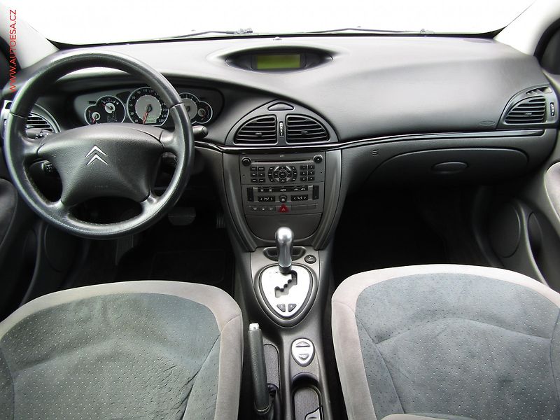 Citroën C5 (2007) 2.0i, ČR, AT - fotka 8 z 14