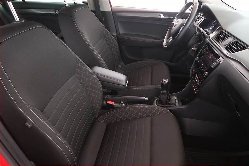 Škoda Rapid (2019) Ambition Plus 1.0 TSI - fotka 9 z 16