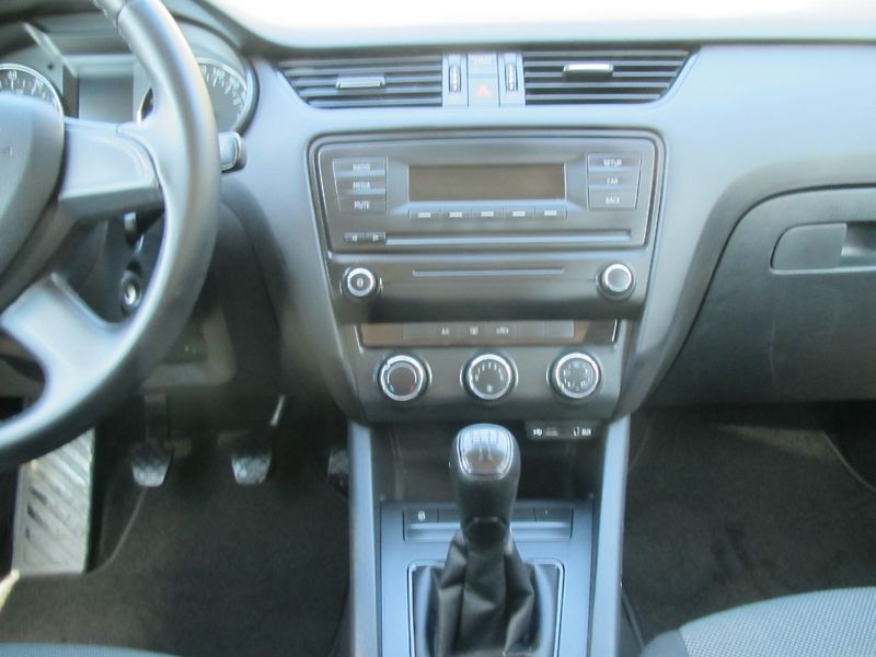 Škoda Octavia 1.2 TSI - fotka 14 z 17