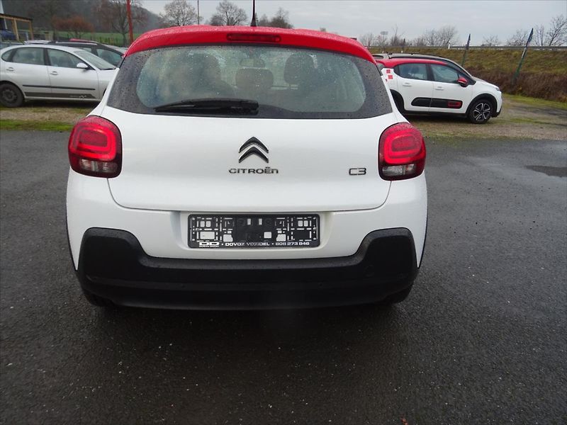 Citroën C3 1,2 PureTech 61 kW - fotka 18 z 28