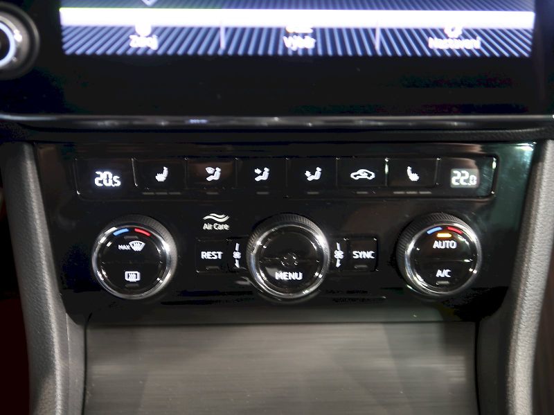 Škoda Superb (2019) STYLE 2.0TDI 110KW DSG TAŽNÉ N - fotka 32 z 43