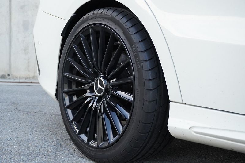 Mercedes-Benz CLA 250 160kW AMG - fotka 31 z 31