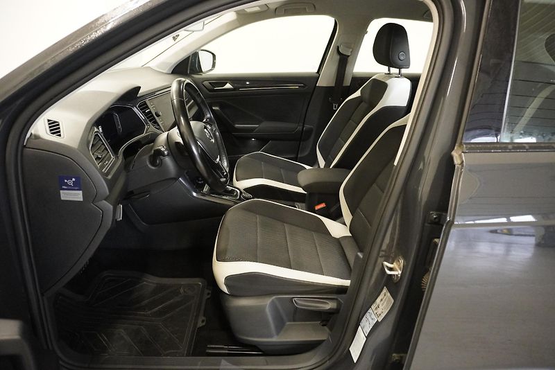 Volkswagen T-Roc 2.0 TDI  4MOTION DSG - fotka 7 z 27