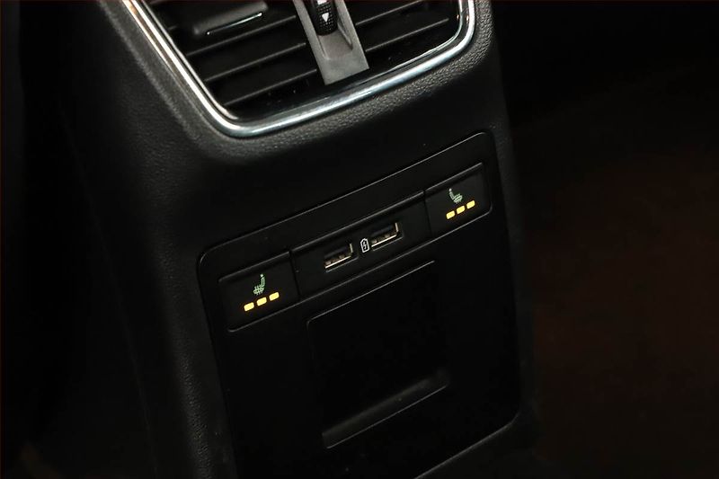 Škoda Octavia (2019) Laurin&Klement 2.0 TSI, 4X4 - fotka 15 z 18