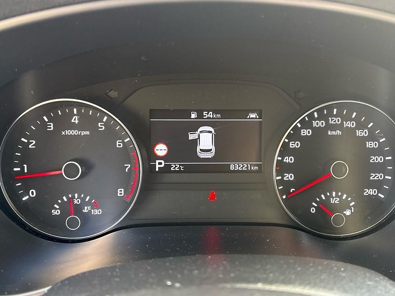 Kia Sportage (2021) 1.6 T-GDi 130kW 4x4 TOP DCT - fotka 11 z 29