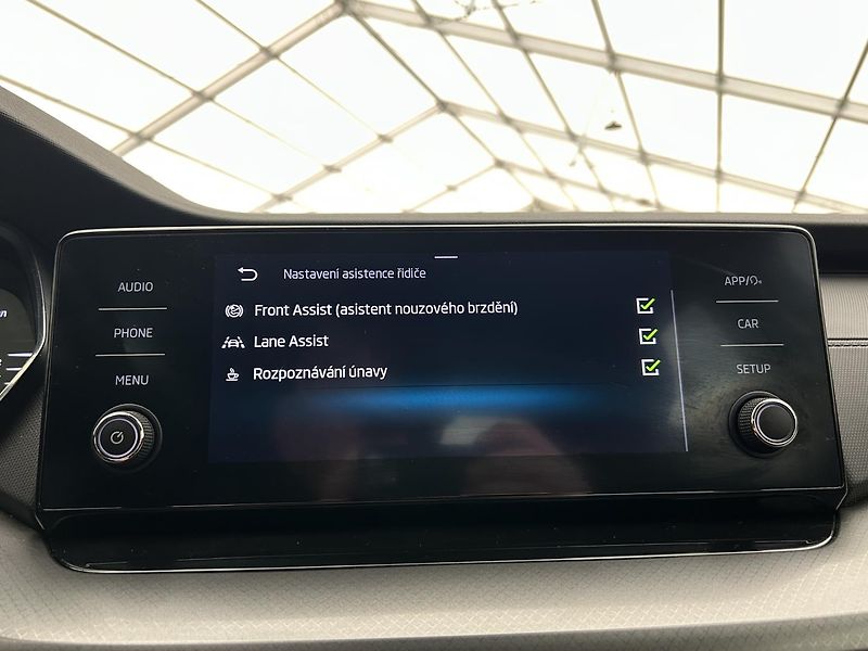 Škoda Octavia 2.0 TDI Ambition Plus - fotka 11 z 28