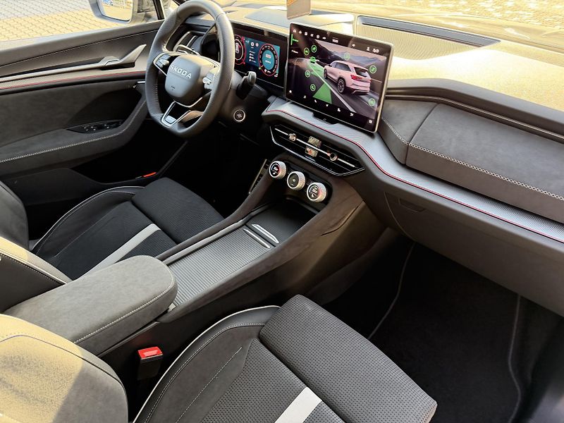 Škoda Kodiaq (2026) 2.0TDI 142kW 4X4 SP DCC TZ NT! - fotka 34 z 48