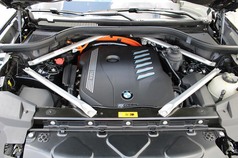 BMW X5 XDRIVE 45E Harman/Kardon - fotka 34 z 34