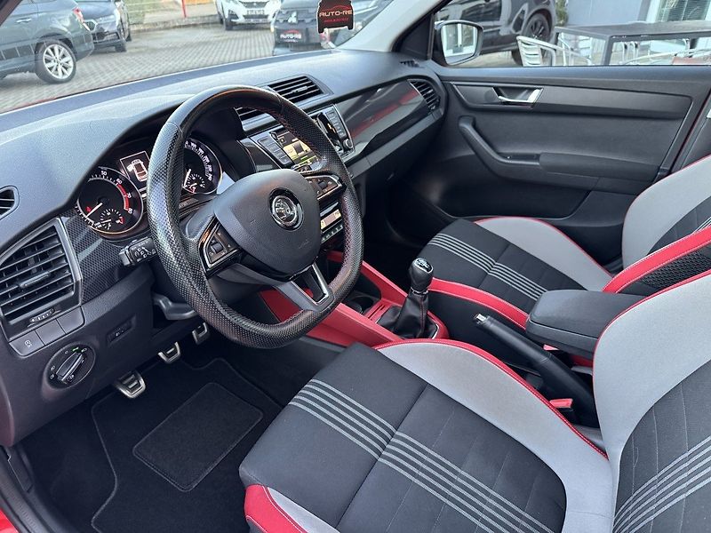 Škoda Fabia (2015) 1.2TSi Monte Carlo Panorama - fotka 25 z 49