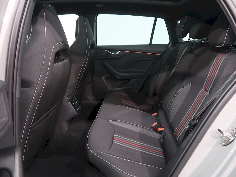 Škoda Scala (2025) MONTE CARLO 1.0TSI 85KW DSG PA - fotka 16 z 38