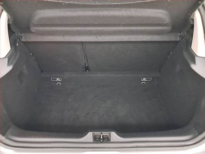 Renault Clio (2015) 1.2 16V, Navi, Tempomat - fotka 13 z 18