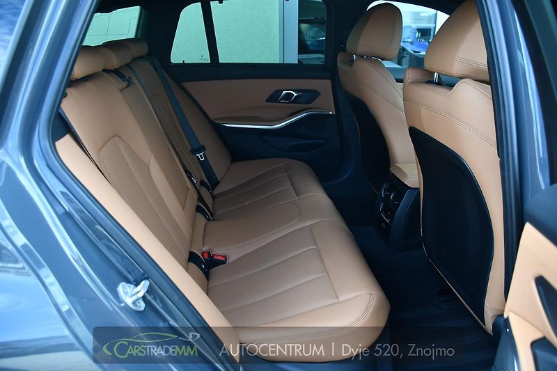 BMW Řada 3 320d xDrive M-SPORT ČR 1.M - fotka 19 z 62