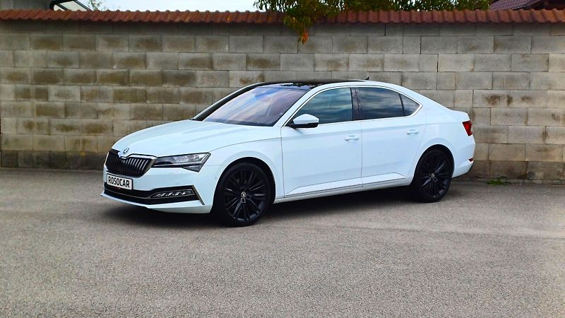 Škoda Superb L&K 147kW TDI 4x4 WEBA-PANO-TZ - fotografie inzerátu