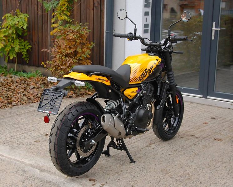 Royal Enfield (2026) Guerrilla 450 YELLOW RIBBON - fotka 12 z 25