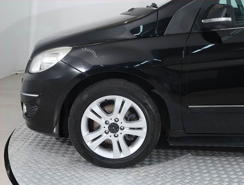 Mercedes-Benz Třídy B (2011) B 180 CDI - fotka 14 z 15