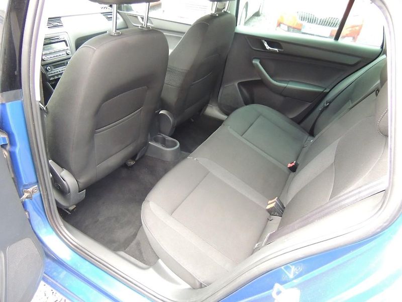 Škoda Rapid (2014) 1.2TSi,77kw,dobrá výbava - fotka 33 z 40