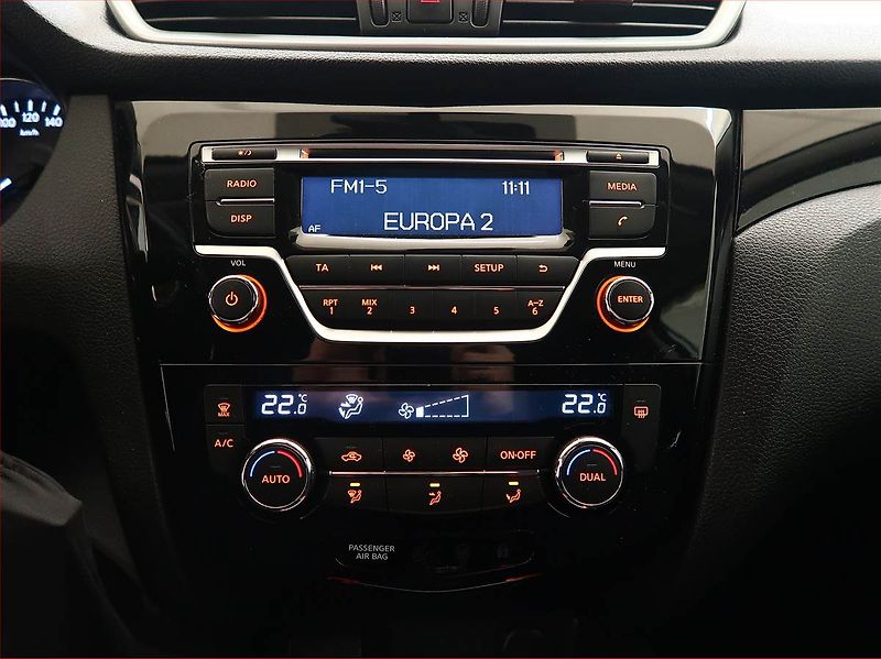 Nissan Qashqai (2017) 1.6 DIG-T, Serv.kniha - fotka 12 z 15