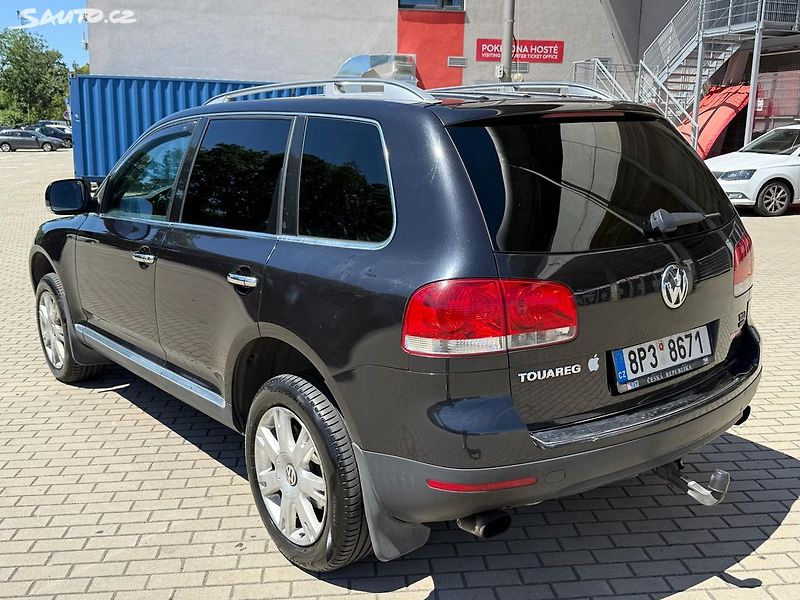 Volkswagen Touareg (2006) 2.5TDI 4x4 Tažné 3.5T Manuál - fotka 3 z 21
