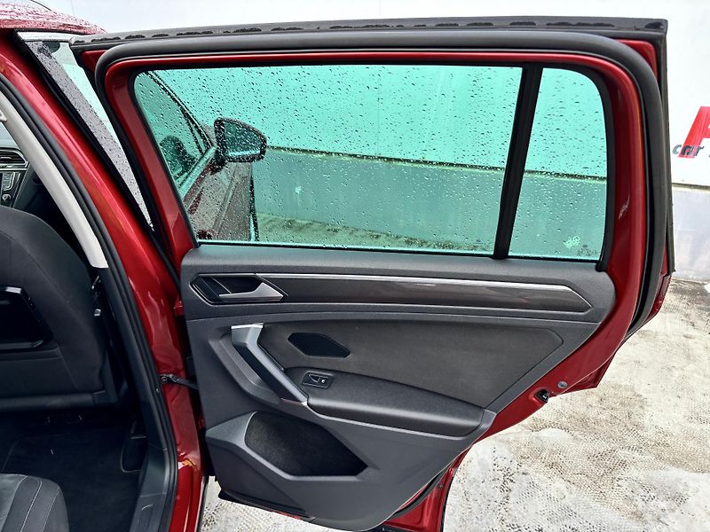 Volkswagen Tiguan (2016) 2.0TDI 110KW Head-up, 4x4 DSG - fotka 13 z 35