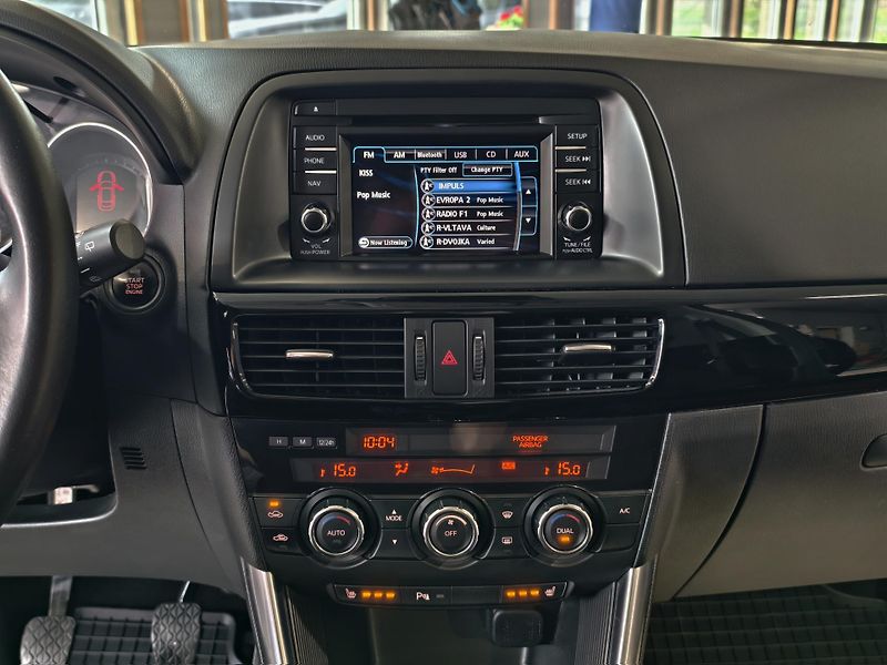 Mazda CX-5 2.0 i 121kW VÝHŘEVY, PDC, TEMP - fotka 13 z 24