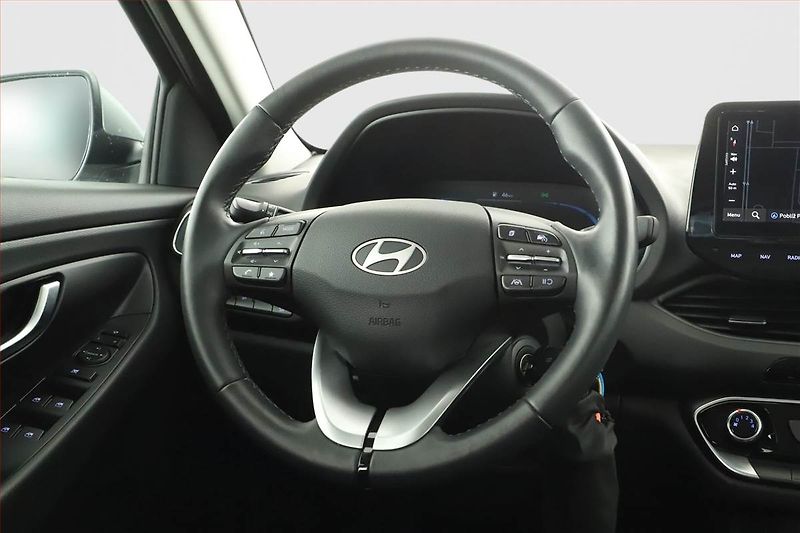 Hyundai i30 (2024) Smart 1.0 T-GDI, ČR,1.maj - fotka 12 z 13
