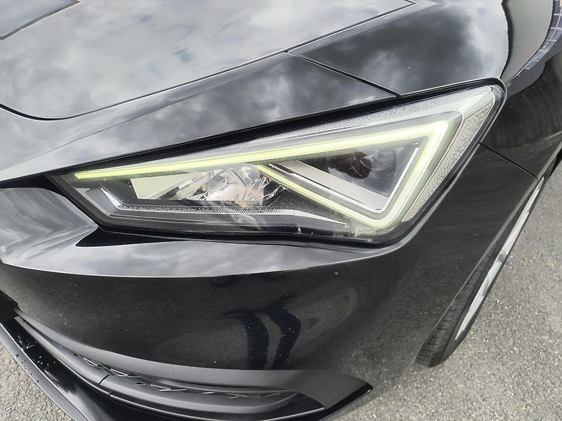Seat Leon 1.0 eTSi AT 81KWNAVI/MATRIXLED - fotka 19 z 67