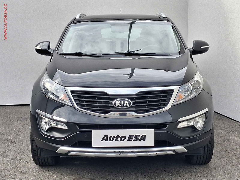 Kia Sportage (2013) 1.6 GDi, Panor, navi - fotka 2 z 21
