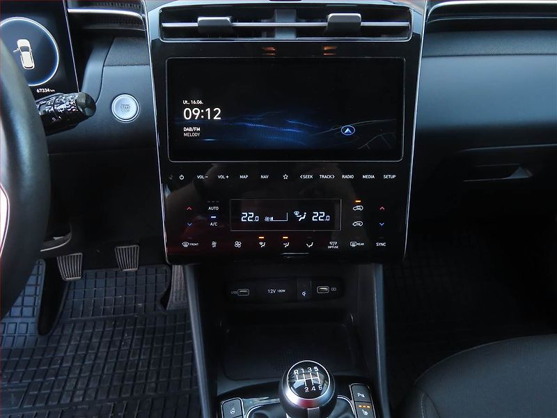 Hyundai Tucson (2021) 1.6 T-GDI - fotka 12 z 23