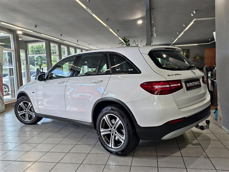 Mercedes-Benz GLC 350 e 4MATIC 235kW Plug-In DPH - fotka 5 z 26