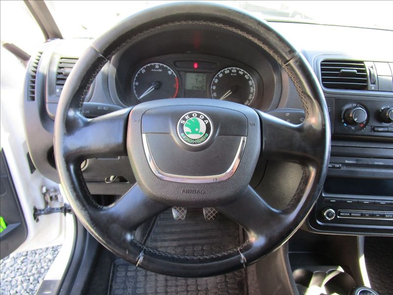 Škoda Praktik 1.4TDi Klima - fotka 7 z 33