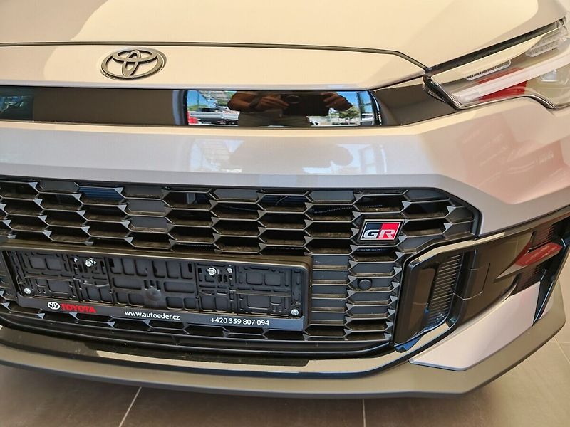 Toyota Corolla Cross 2.0 Hybrid ( 178 k ) 4x4 GR SP - fotka 7 z 42