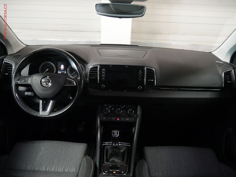 Škoda Karoq (2018) 2.0 TDi 4x4, Style, TZ, panor - fotka 8 z 17