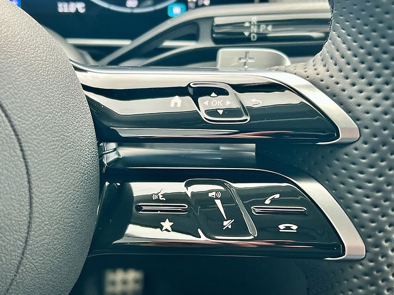 Mercedes-Benz GLC (2025) 300 de 4M Plug-In hybrid - fotka 23 z 29