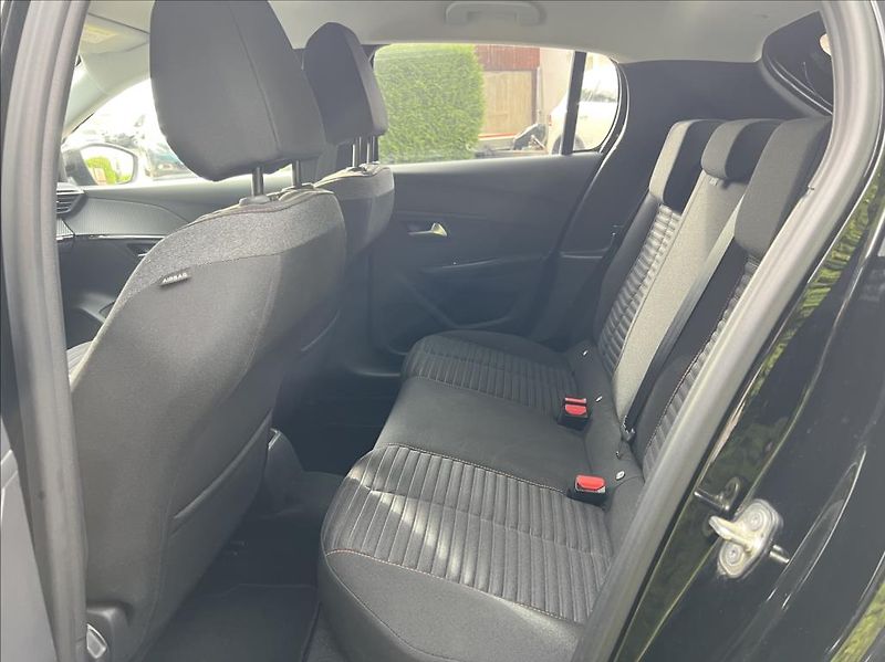 Peugeot 208 1,2 PURETECH  ACTIVE PACK, GPS - fotka 11 z 21