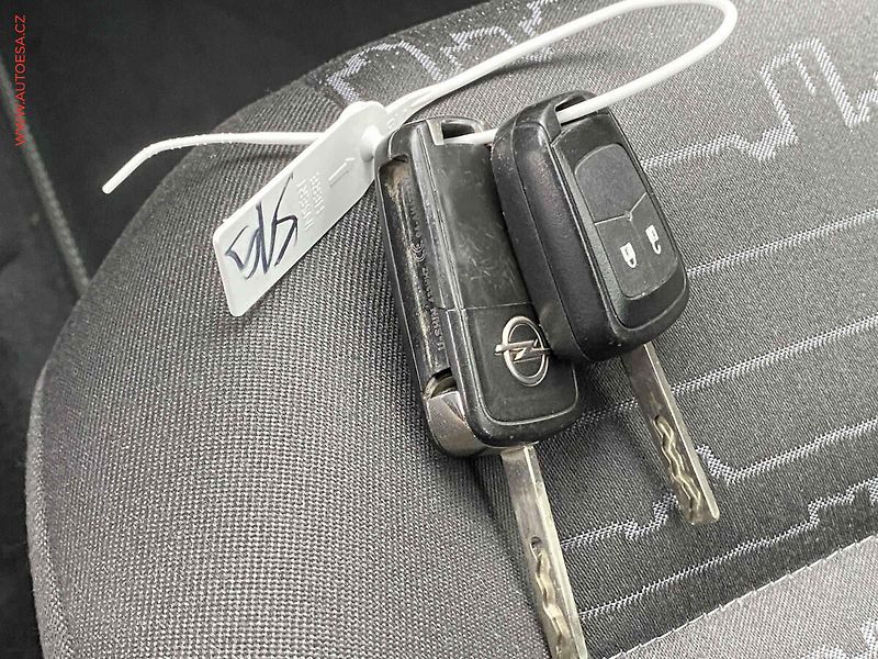 Opel Meriva (2016) 1.4TSi, Edition, park. čidla - fotka 16 z 16