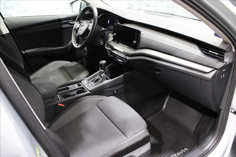 Škoda Octavia 2,0 TDI Ambition 1.majitel CZ - fotka 11 z 32