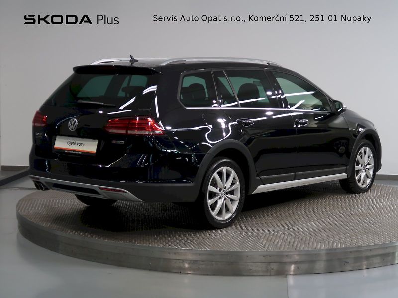 Volkswagen Golf (2019) ALLTRACK 2.0TDI 135kW 4M DSG - fotka 2 z 39